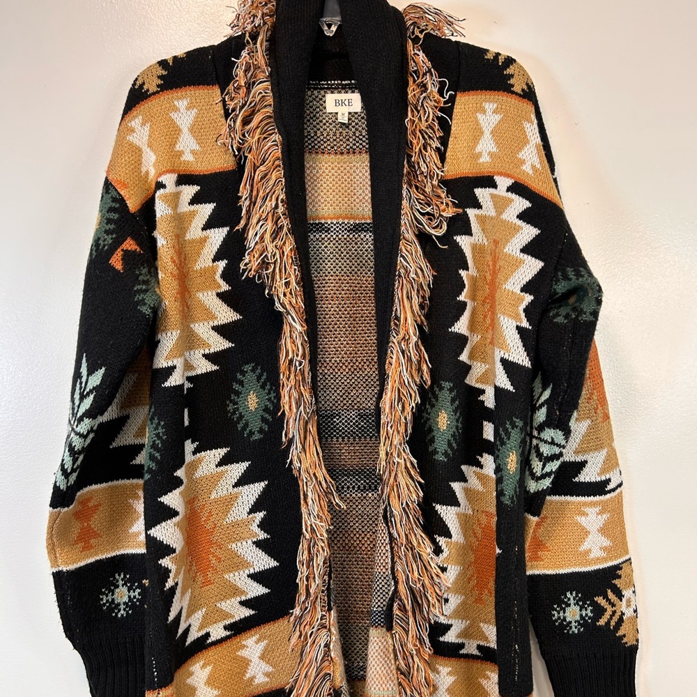 Buckle BKE Southwestern Fringe Open Flyaway Cardigan Sweater Women’s Medium - Picture 3 of 8